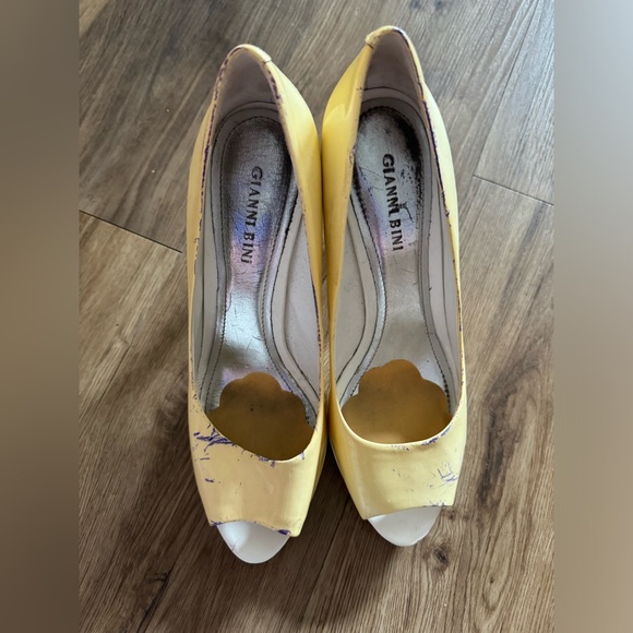 Gianni Bini Heels - Picture 3 of 5